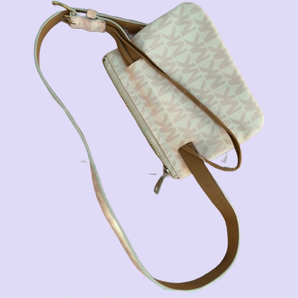 Light Pink Michael Kors belted Fanny Pack - Picture 2 of 4